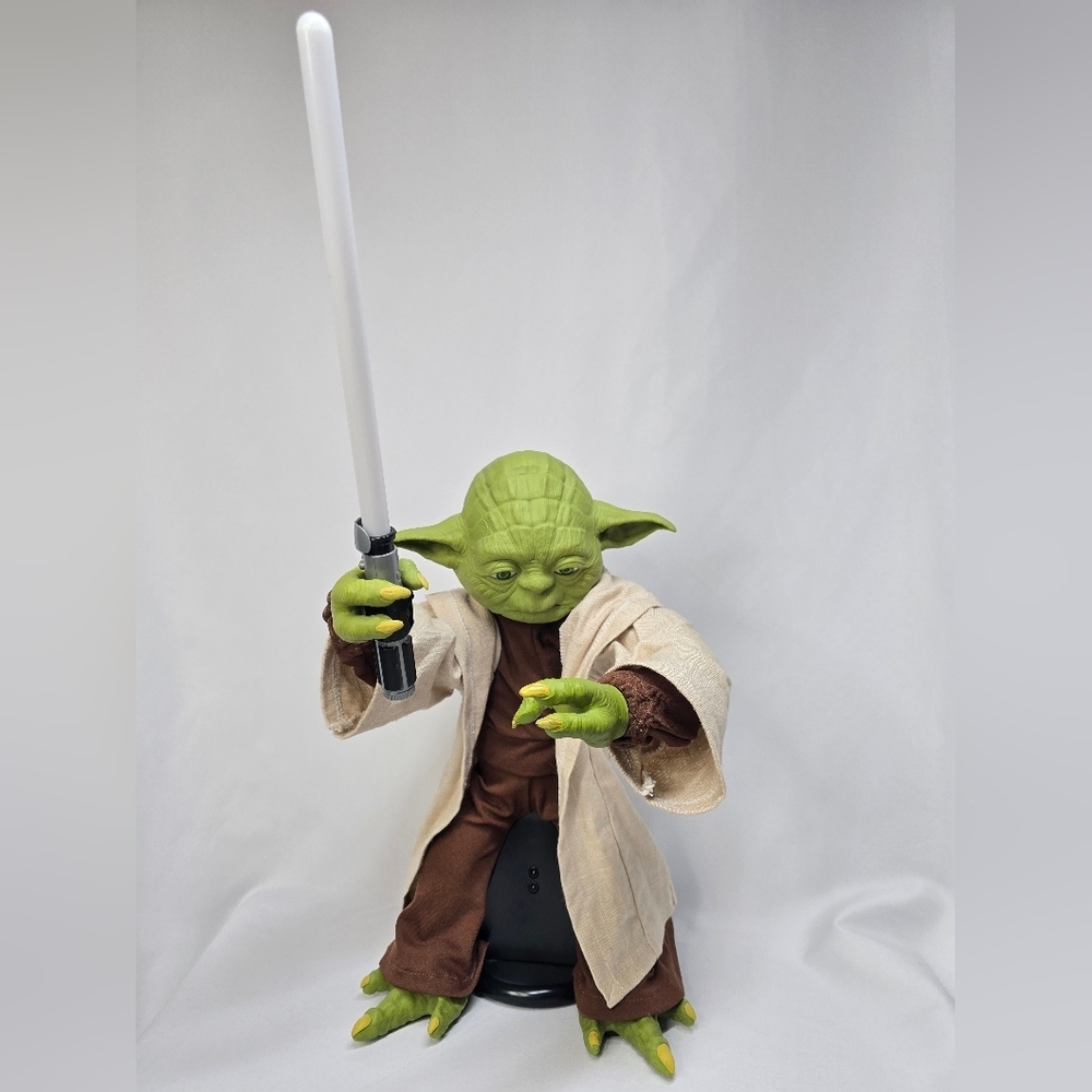 Star Wars Legendary YODA Jedi Master 16" Interactive Talking Spin Master- FLAWED
